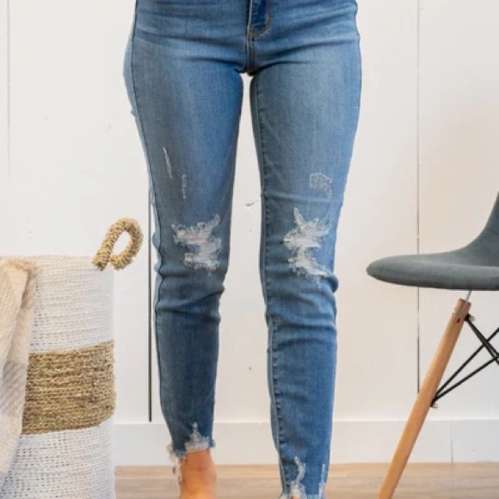 Judy Blue High Rised Ripped Hem Skinny Fit Jeans